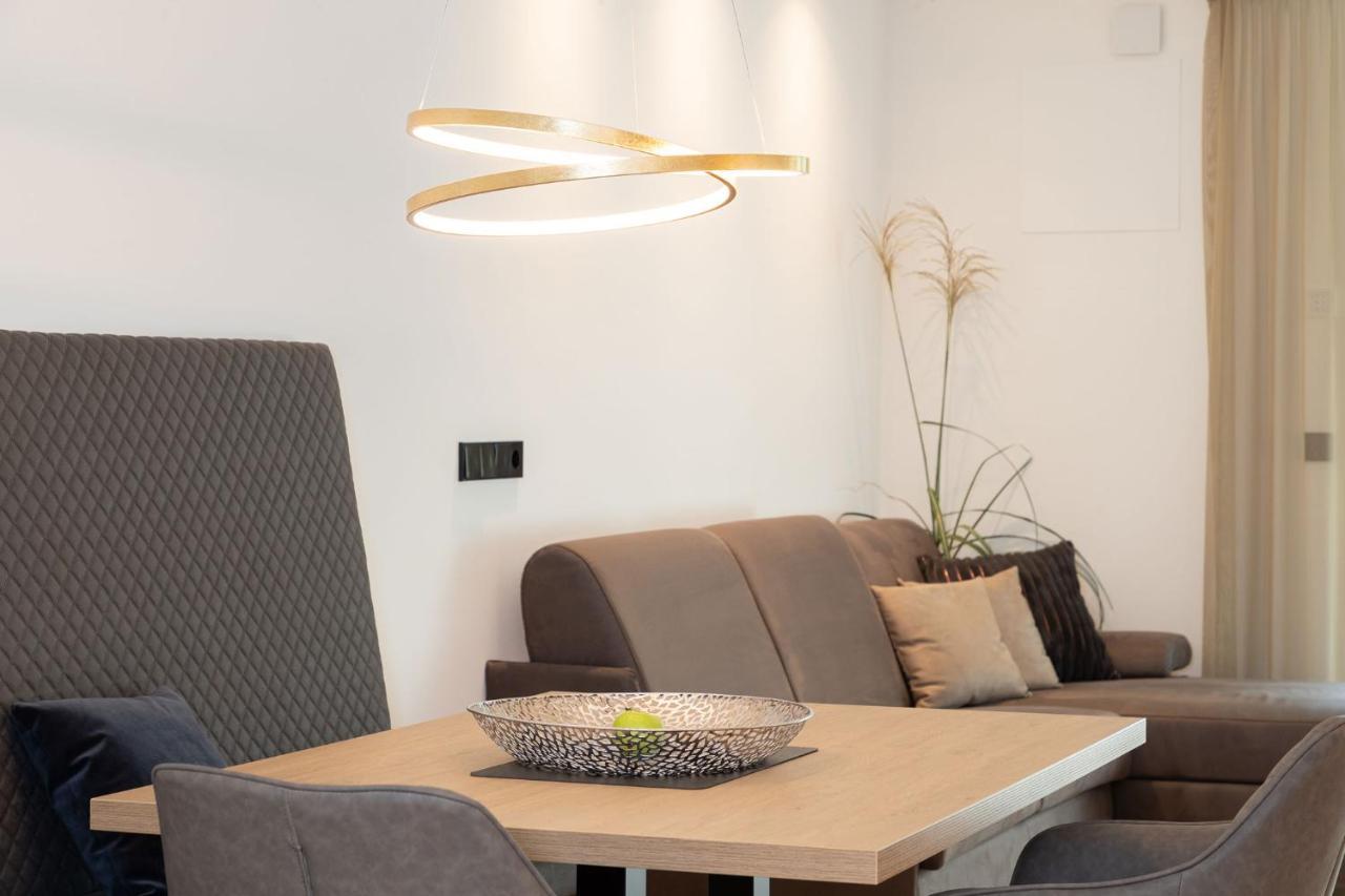 Nice Living Neue- Moderne Apartments Im Herzen Von Brixen - Kostenlose Brixencard - Ideal Fuer Familien, Paare, Geschaeftsreisende Und Allen Urlaubs Hungrigen Kültér fotó